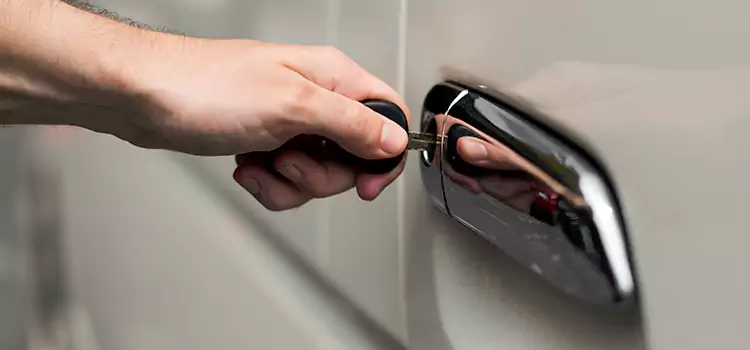 Why Choose Our Auto Locksmith Team in Everett, WA?